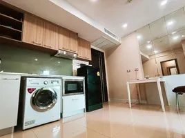 1 спален Кондо в аренду в Dusit Grand Condo View, Nong Prue