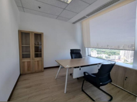 1,499 Sqft Office for rent at Interchange 21, Khlong Toei Nuea