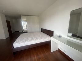 2 Bedroom Condo for sale at Baan Ploenchit, Lumphini, Pathum Wan