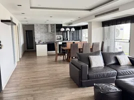 3 Bedroom Condo for rent at Baan Sukhumvit 36, Khlong Tan