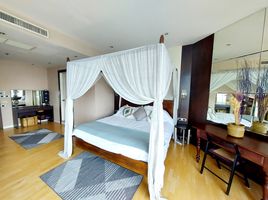 2 Bedroom Apartment for sale at Baan Sathorn Chaophraya, Khlong Ton Sai