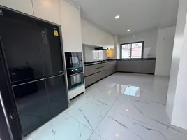 6 Bedroom House for rent at Chokchai Village 9, Nong Prue, Pattaya, Chon Buri