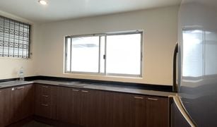2 Bedrooms Apartment for sale in Khlong Toei Nuea, Bangkok Prasanmitr Condominium