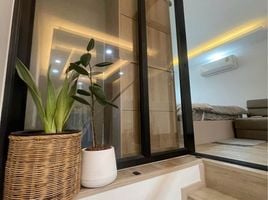 1 Schlafzimmer Wohnung zu vermieten im The Rich Rama 9 - Srinakarin, Suan Luang