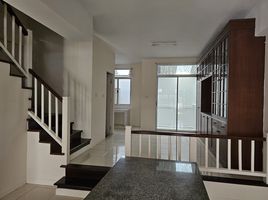 3 Bedroom House for sale at Flora Ville Srinagarindra-Thepharak, Bang Mueang