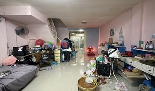 4 Schlafzimmern Reihenhaus zu verkaufen in Nong Khang Phlu, Bangkok Baan Busara Phetkasem 81