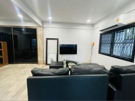 3 Schlafzimmer Villa zu vermieten in Punnawithi BTS, Bang Chak, Bang Chak