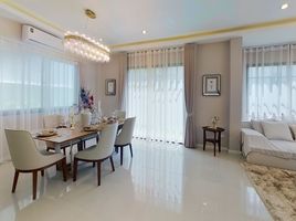 3 Schlafzimmer Villa zu verkaufen im Pimpichada , San Klang