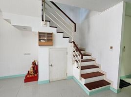 3 Schlafzimmer Reihenhaus zu vermieten im Phetcharat Home, Huai Chorakhe