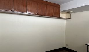 2 Schlafzimmern Wohnung zu verkaufen in Phlapphla, Bangkok Tara Ruen Ake