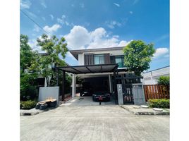 6 Bedroom House for rent at Manthana Ramintra - Wongwean, Khan Na Yao