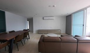 3 Bedrooms Apartment for sale in Khlong Tan, Bangkok Queens Park View