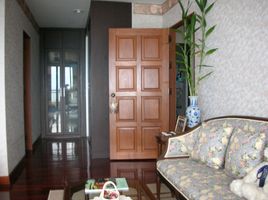 2 Schlafzimmer Appartement zu verkaufen im Saranchol Condominium, Na Kluea