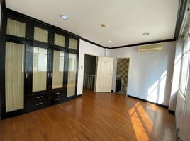 4 Bedroom Townhouse for rent at Baan Klang Krung (British Town -Thonglor), Khlong Tan Nuea