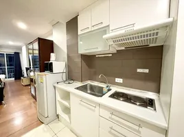 Студия Кондо в аренду в Grand Park View Asoke, Khlong Toei Nuea