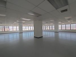 392 m² Office for sale at Charn Issara Tower 2, Bang Kapi, Huai Khwang, Bangkok