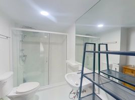 2 Bedroom Apartment for rent at Baan Na Varang, Lumphini, Pathum Wan