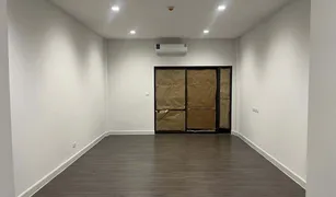 2 Bedrooms Townhouse for sale in Nong Khang Phlu, Bangkok Workplace Petchkasem 81-2