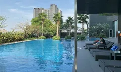Fotos 2 of the Communal Pool at The Address Asoke
