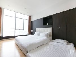 1 Schlafzimmer Appartement zu vermieten im Baan Sathorn Chaophraya, Khlong Ton Sai