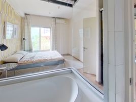 1 Bedroom Condo for sale at The Seed Musee, Khlong Tan