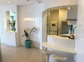 3 Bedroom Apartment for rent at Citi Smart Condominium, Khlong Toei