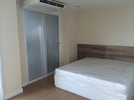 1 Schlafzimmer Wohnung zu vermieten im Modern Town, Khlong Tan Nuea