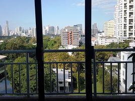 2 Schlafzimmer Appartement zu vermieten im Lake Green Condominium, Khlong Toei, Khlong Toei