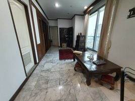 3 спален Кондо в аренду в Sathorn House, Si Lom