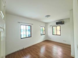 3 Schlafzimmer Haus zu verkaufen im Setthasiri Village Bangna, Bang Kaeo