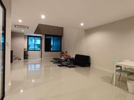 3 Bedroom Townhouse for rent at Nirvana Define Srinakarin-Rama 9, Saphan Sung, Saphan Sung, Bangkok, Thailand