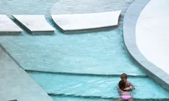รูปถ่าย 3 of the สระว่ายน้ำ at เดอะ เบส ดาวน์ทาวน์