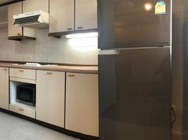 2 Bedroom Apartment for rent at United Tower, Khlong Tan Nuea