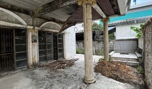 3 Bedrooms House for sale in Taling Chan, Bangkok 