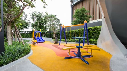 图片 1 of the Outdoor Kids Zone at KnightsBridge Sukhumvit-Thepharak by Hampton