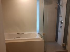 1 Bedroom Apartment for rent at The Crest Sukhumvit 49, Khlong Tan Nuea