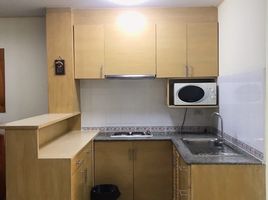 2 спален Кондо в аренду в Charming Resident Sukhumvit 22, Khlong Toei