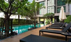 Fotos 2 of the Communal Pool at The Room Sukhumvit 21