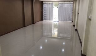 4 Bedrooms Townhouse for sale in Lak Song, Bangkok Baan Suksan 6