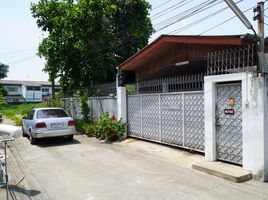 4 Bedroom House for sale in Bangkok, Chantharakasem, Chatuchak, Bangkok
