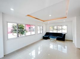 3 Schlafzimmer Villa zu verkaufen im J.C. Garden Ville, San Na Meng, San Sai