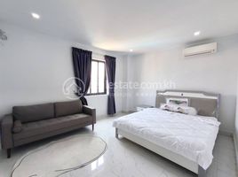 4 Schlafzimmer Appartement zu vermieten im 4 bedroom Apartment for Rent, Tonle Basak