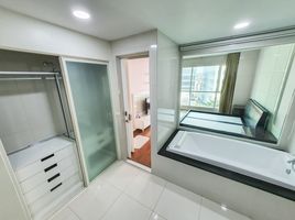 1 Bedroom Condo for sale at The Address Chidlom, Lumphini