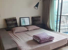 Studio Condo for rent at Noble Remix, Khlong Tan, Khlong Toei, Bangkok