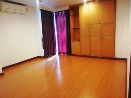 2 Schlafzimmer Wohnung zu vermieten im Baan Somthavil, Lumphini