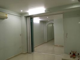 4 Schlafzimmer Reihenhaus zu verkaufen in Mueang Nonthaburi, Nonthaburi, Tha Sai