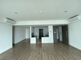 3 Bedroom Condo for sale at Jl. Puri Indah Raya Blok U1, Kembangan, Jakarta Barat