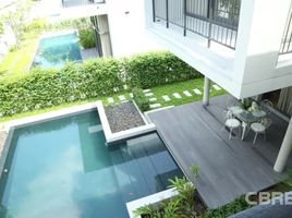 4 Schlafzimmer Villa zu vermieten im Raveevan Residence, Khlong Toei Nuea
