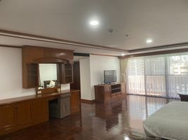 3 Bedroom Apartment for rent at Sethiwan Mansion , Khlong Tan Nuea