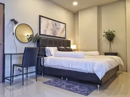 2 Bedroom Condo for sale at Noble Revent, Thanon Phaya Thai